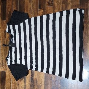 LOFT xs t shirt (fits more like  S/M), in great condition